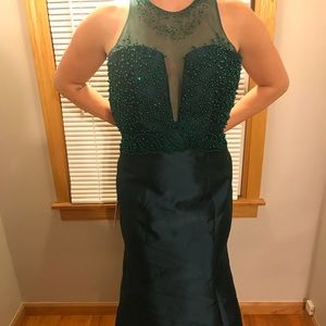 milano emerald prom dress size 6